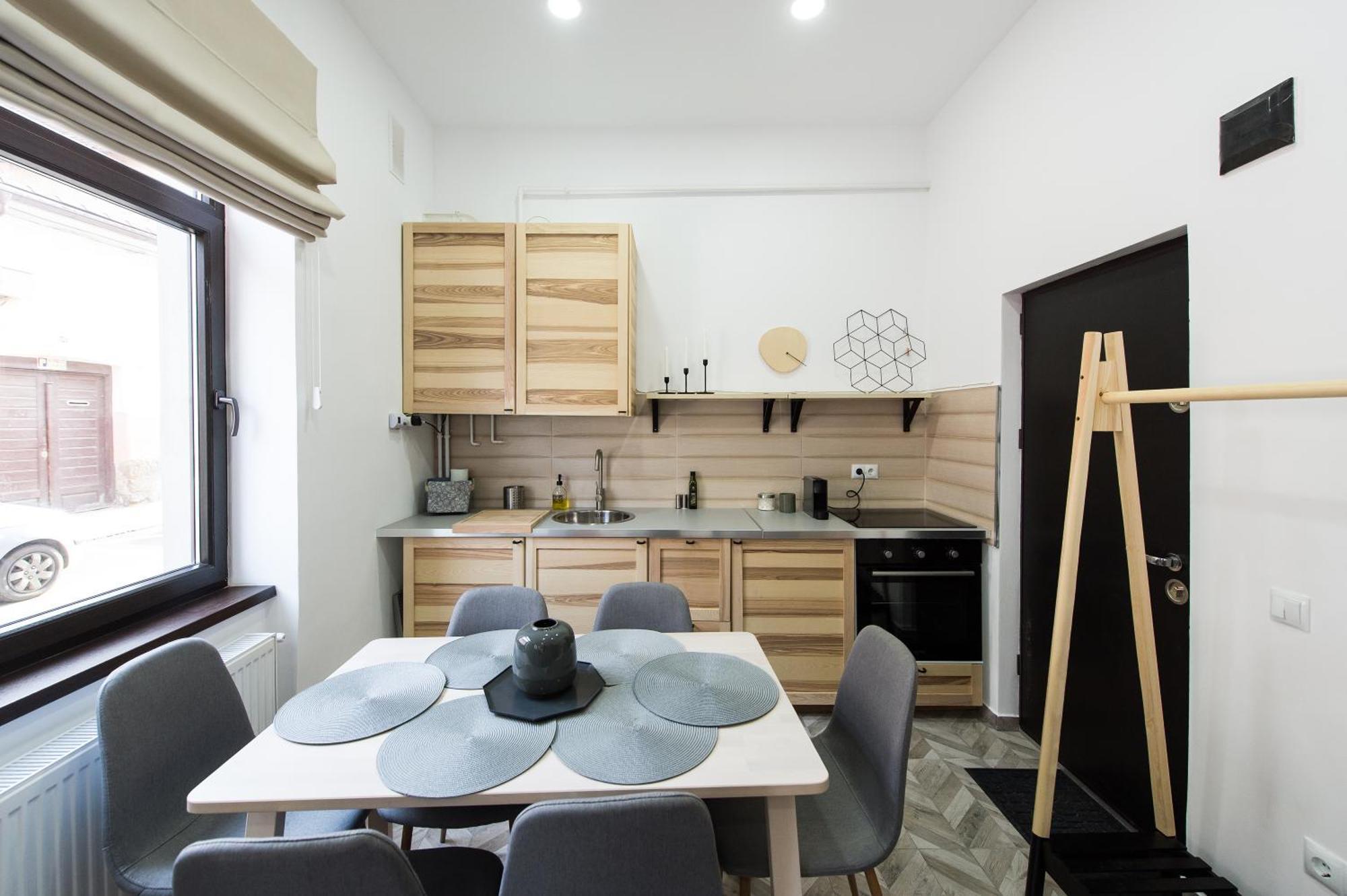 Apartament Charming Old Town Flat With Mountain View Braszów Zewnętrze zdjęcie